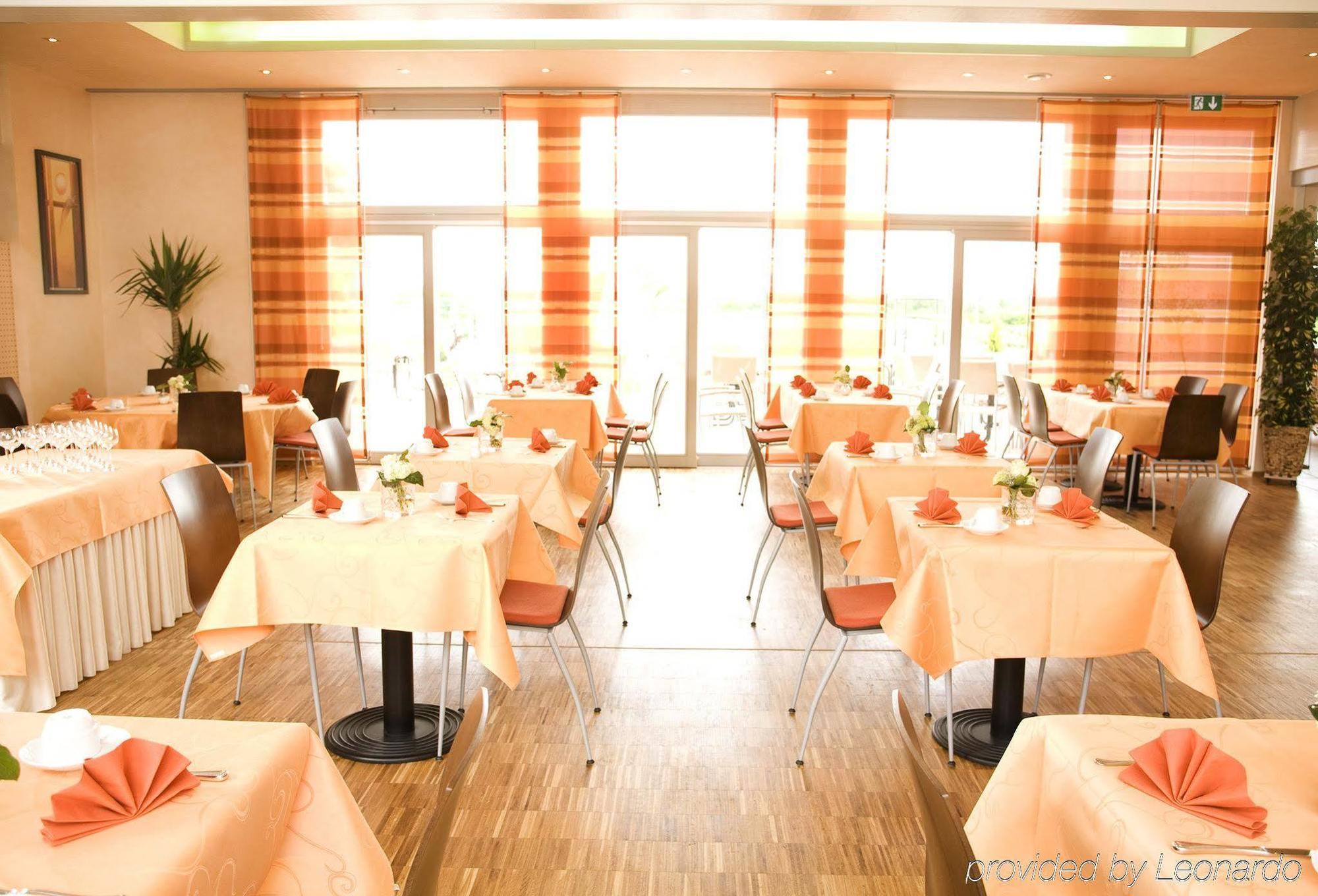 Aramis Tagungs- Und Sporthotel Gäufelden Restoran fotoğraf